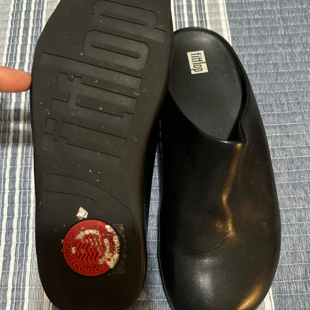 FitFlop Black Slip-On Clogs - Picture 4 of 5